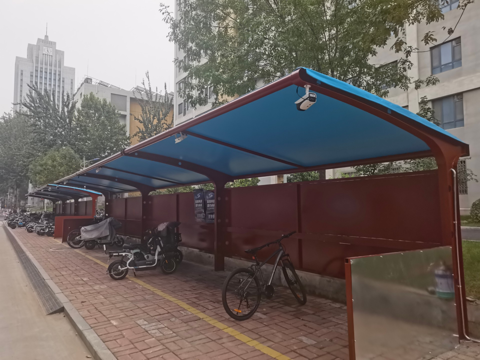 膜結構車棚